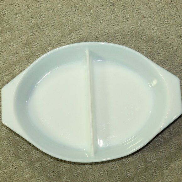 Vintage Pyrex 063 Divided 1 Qt. Primary Blue Casserole - No Lid - EXCELLENT - Picture 3 of 4